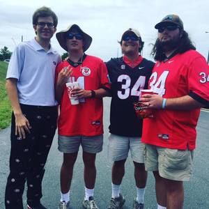 Meet your Posher, Davis